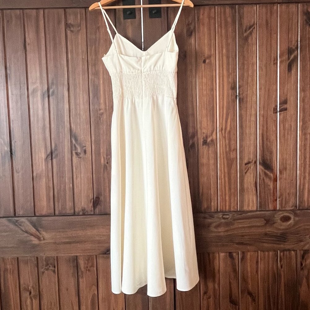Zara Linen Dress - Picture 2 of 10